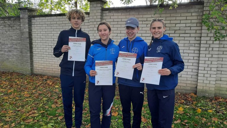 Daniel Güsgen, Anna Olschowsky, Jacob Daams und Maxima Majer (v.l./Copyright: TSV Bayer Dormagen)