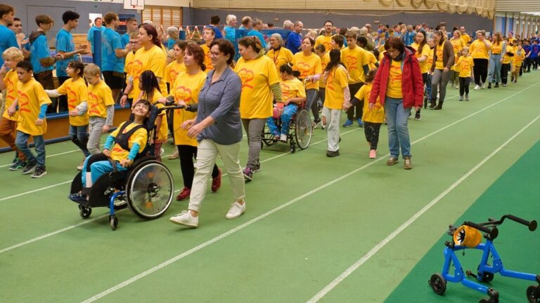 Einmarsch der stolzen PaDoKi-Athleten